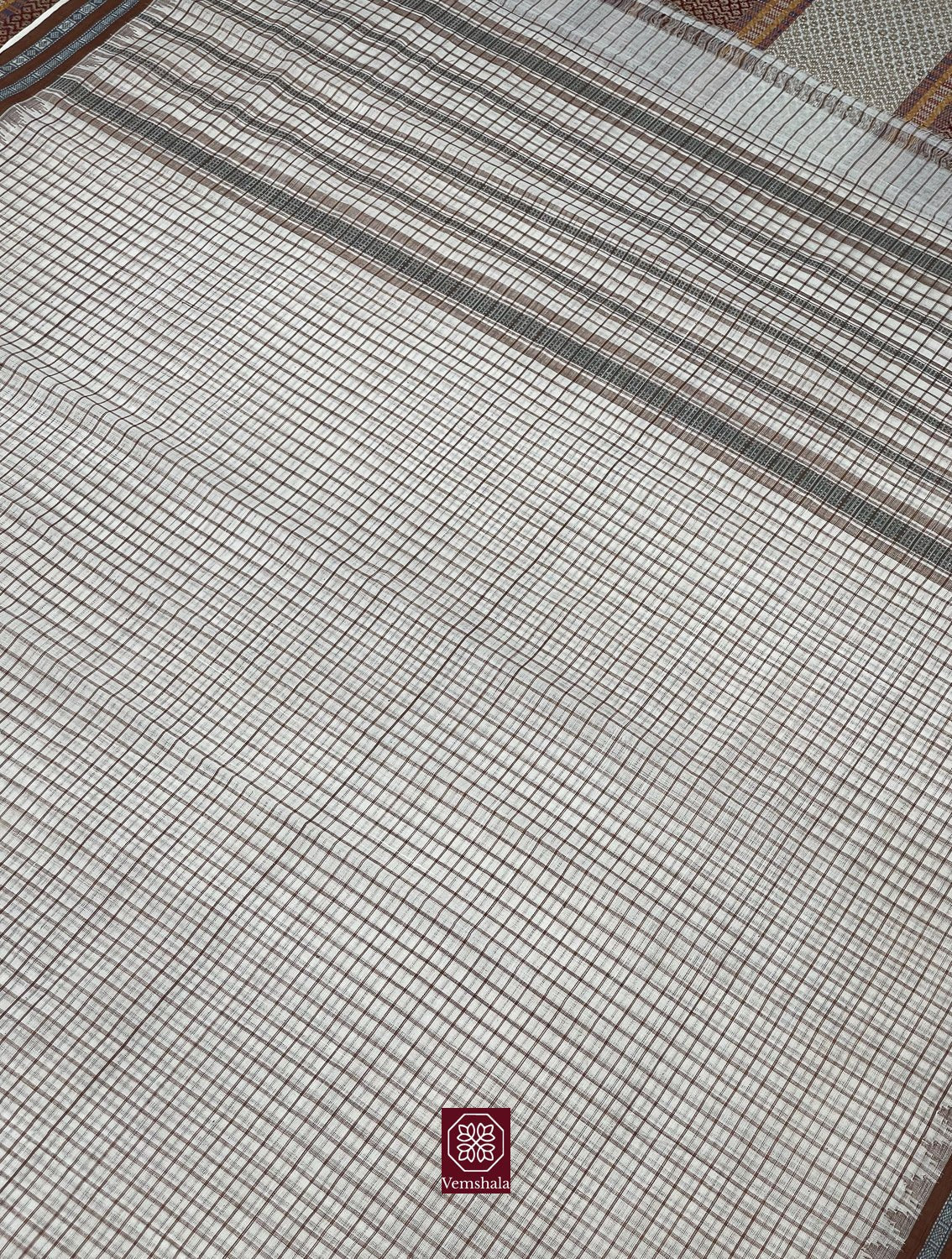 Ecru - Bronze Checks Ponduru Cotton Saree - Baagh