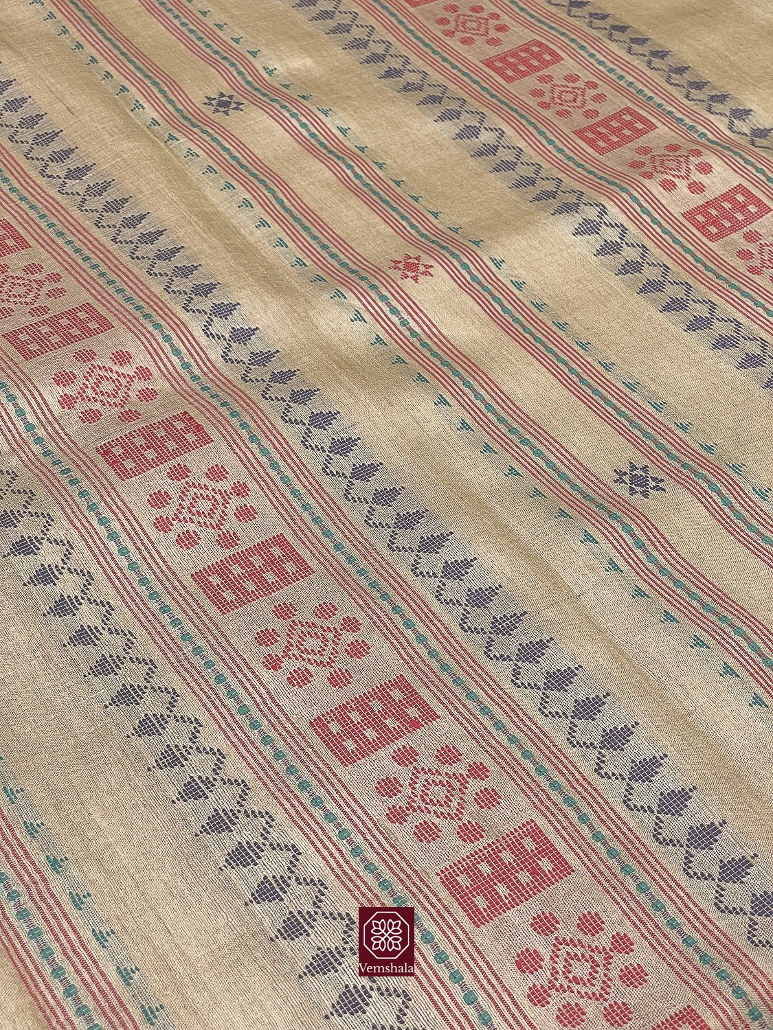 Red / Blue Jala Karvati Kinar Tussar Silk Saree - Vemshala